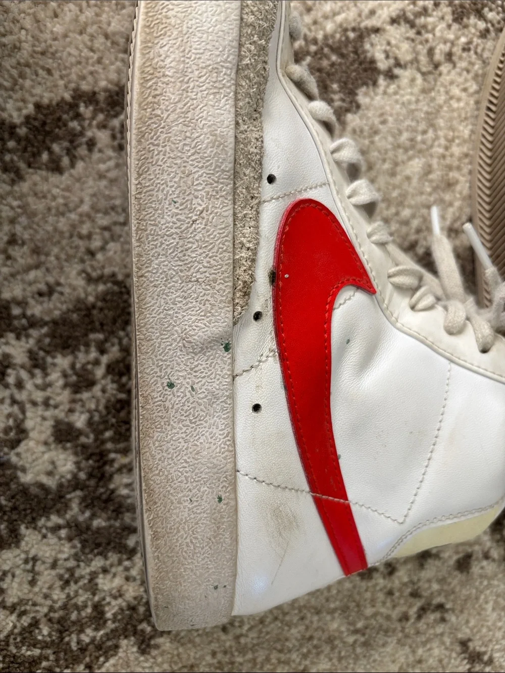 Nike - Blazer Mid '77 Vintage 'Habanero Red'!!